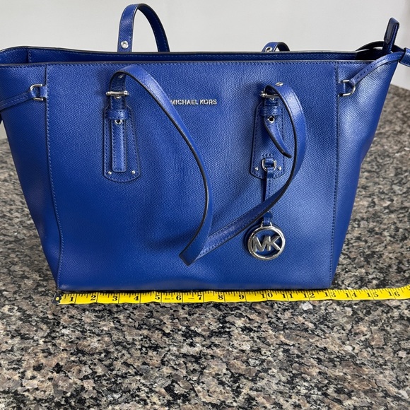 Michael Kors coated canvas Navy Blue Tote EUC - Picture 17 of 17